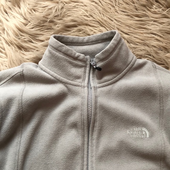 The North Face Women’s Fleece Jacket - Large - Picture 3 of 6